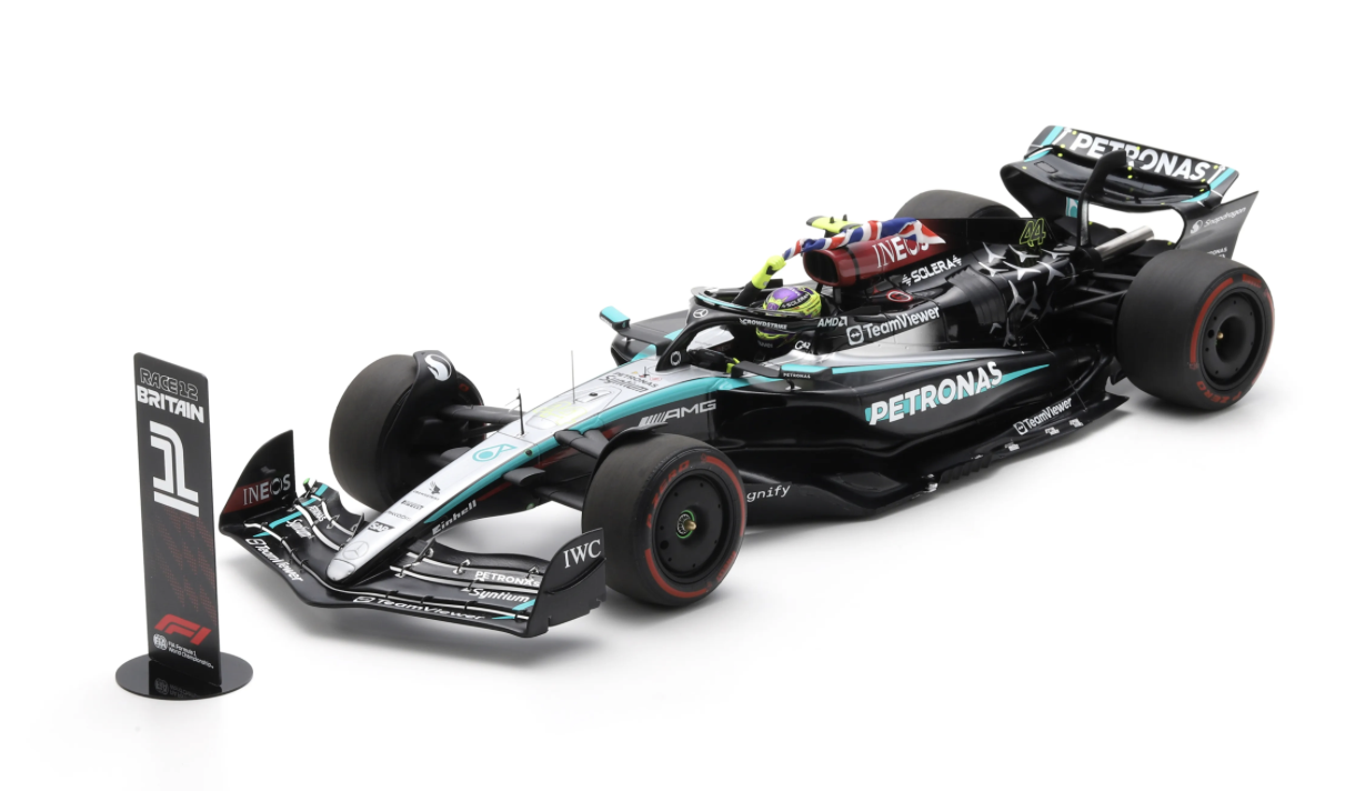 MERCEDES-AMG PETRONAS FORMULA ONE TEAM NO.44 F1 W15 E PERFORMANCE WINNER BRITISH GP 2024 LEWIS HAMILTON 1/12 SPARK