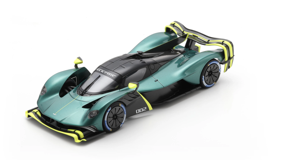 ASTON MARTIN VALKYRIE AMR PRO 2022 1/18 SPARK