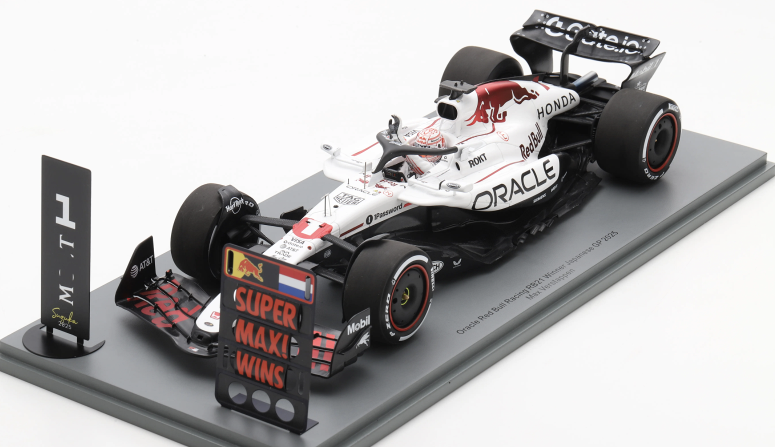 RED BULL RACING RB21 NO.1 ORACLE RED BULL RACING WINNER JAPANESE GP 2025 MAX VERSTAPPEN 1/18 SPARK