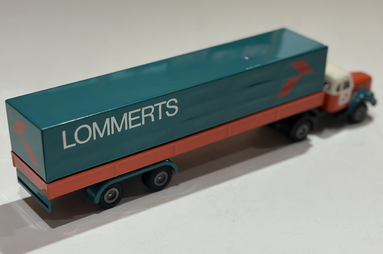 SCANIA VABIS TRANSPORTER LOMMERTS TEKNO 1/43