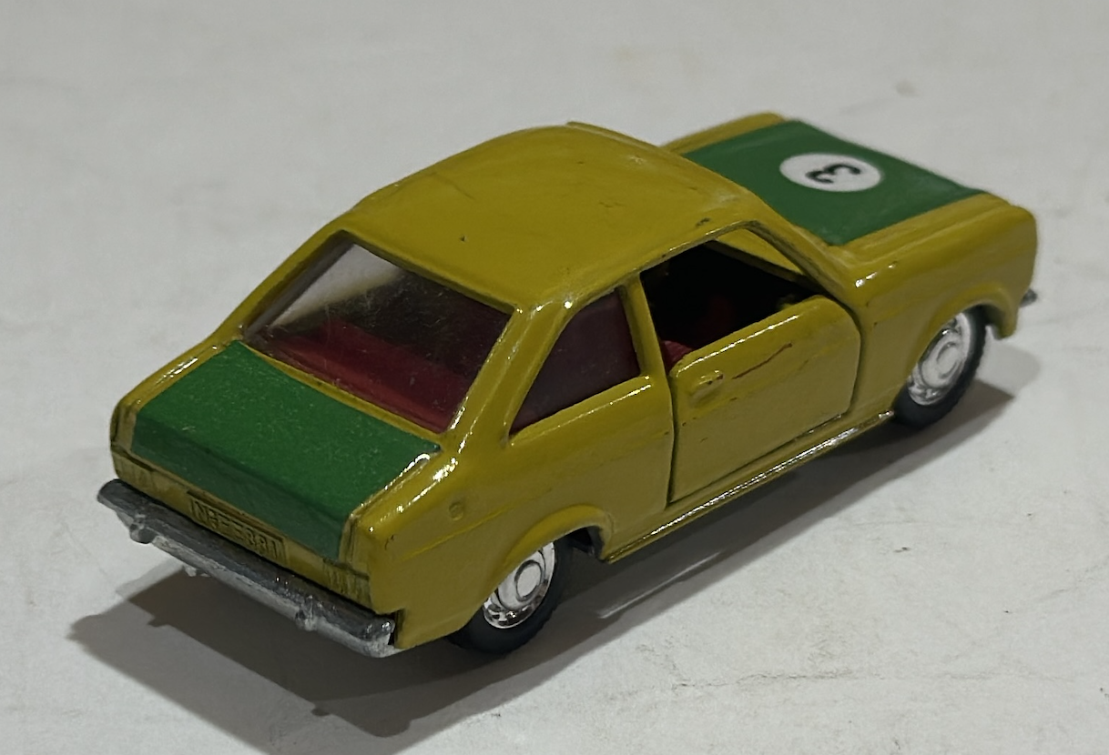 FORD ESCORT SCHUCO 1/64