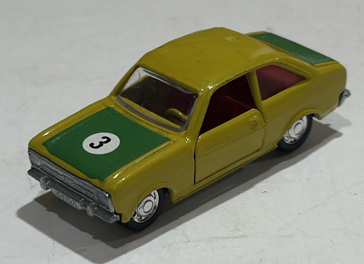 FORD ESCORT SCHUCO 1/64