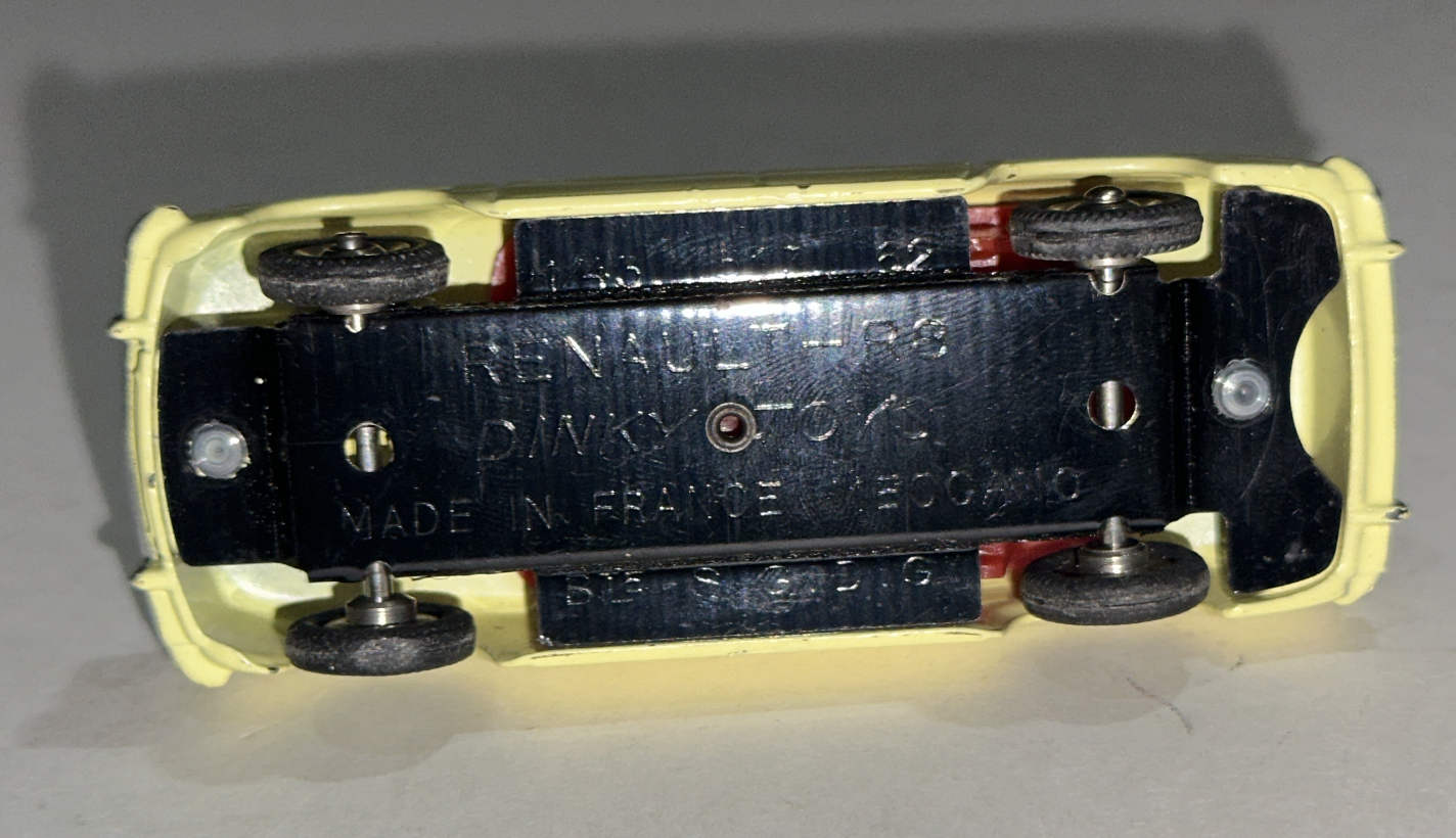RENAULT R8 JAUNE 1964 DINKY TOYS 1/43°