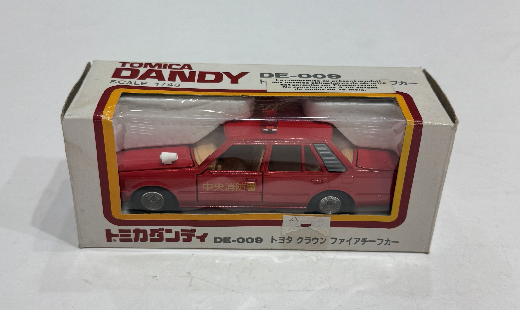TOYOTA CROWN TOMICA DANDY  1/43