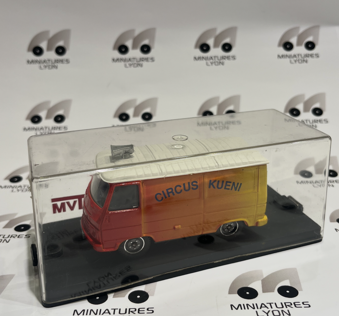 PEUGEOT J7 CIRQUE VEREM 1/43