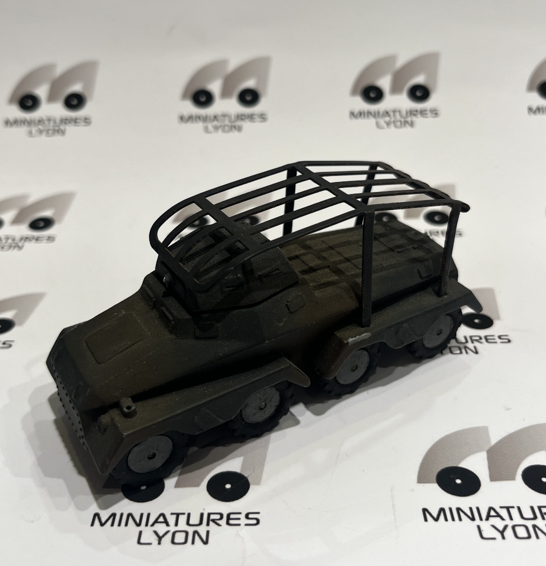 VEHICULE BLINDÉ MARKLIN 1/43