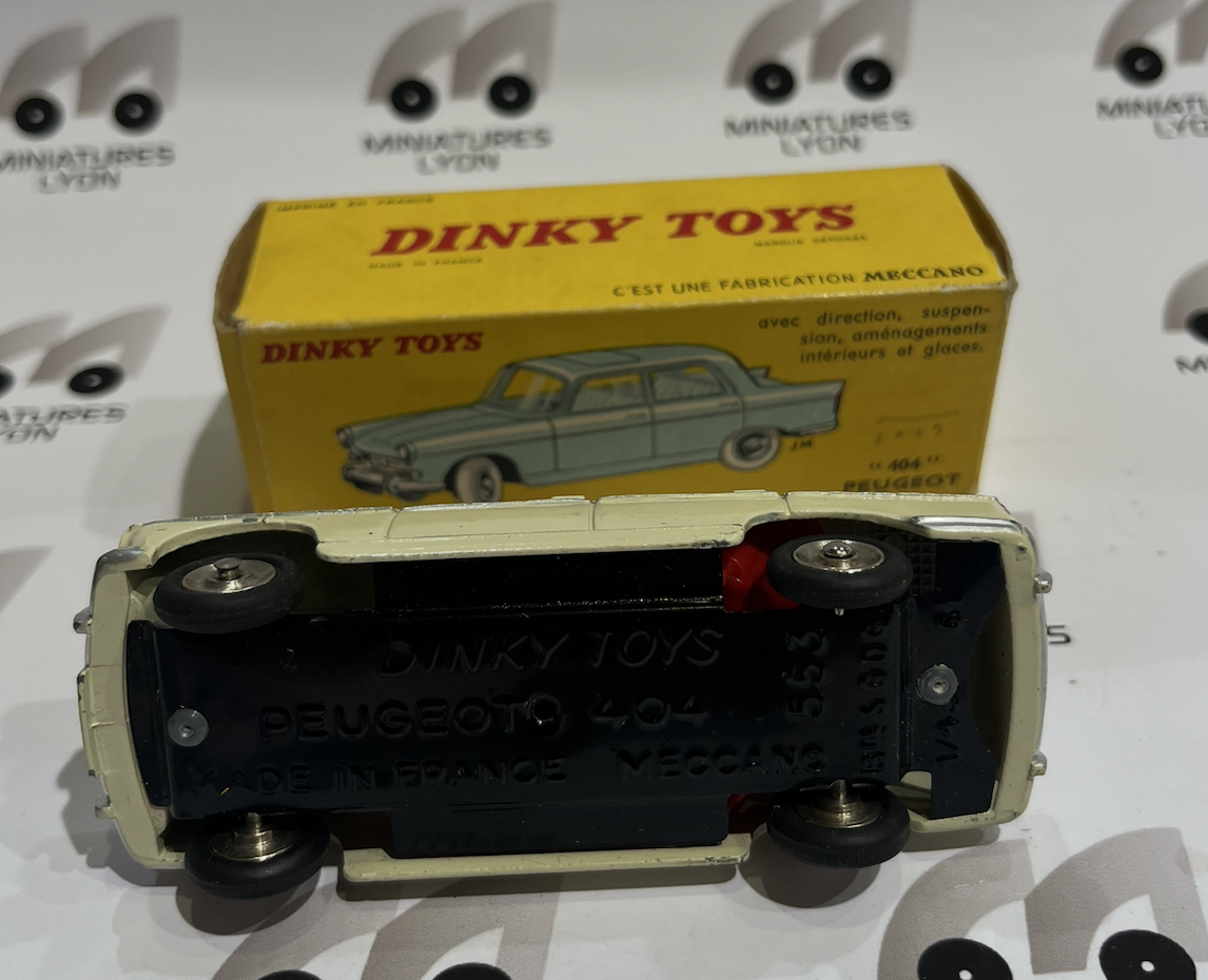 PEUGEOT 404 DINKY TOYS 1/43