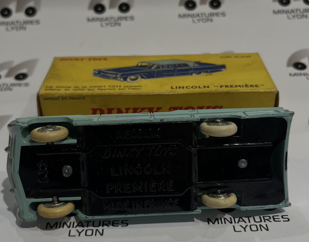 LINCOLN PREMIER DINKY TOYS 1/43