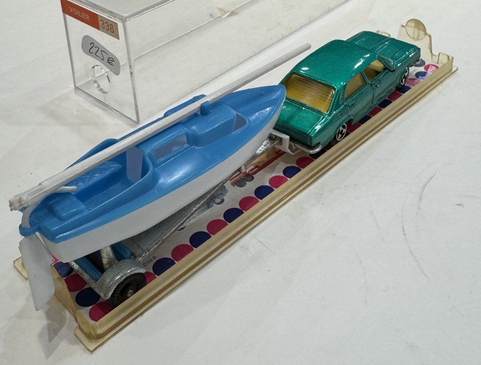 SIMCA CHRYSLER AVEC VOILER  MAJORETTE 1/64