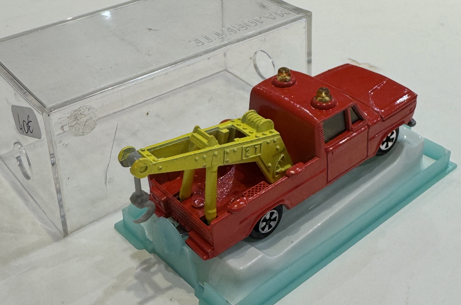 DODGE RAM DEPANNEUSE MAJORETTE 1/64