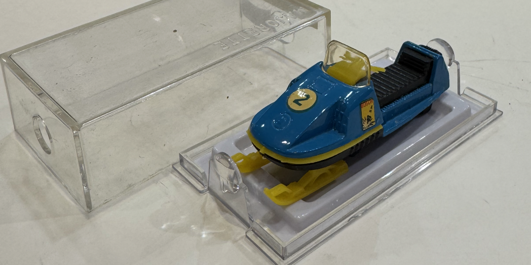 MOTO NEIGE  MAJORETTE 1/64