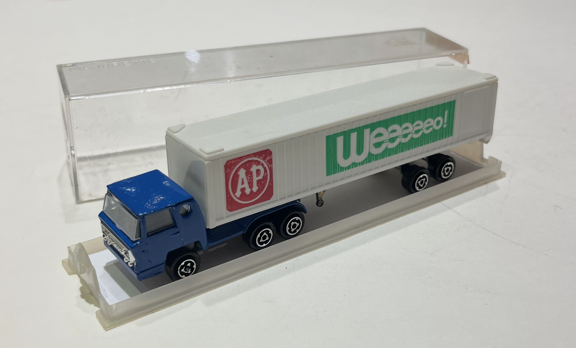 CAMION BERNARD SEMI CITERNE WEEEEEEO MAJORETTE 1/64