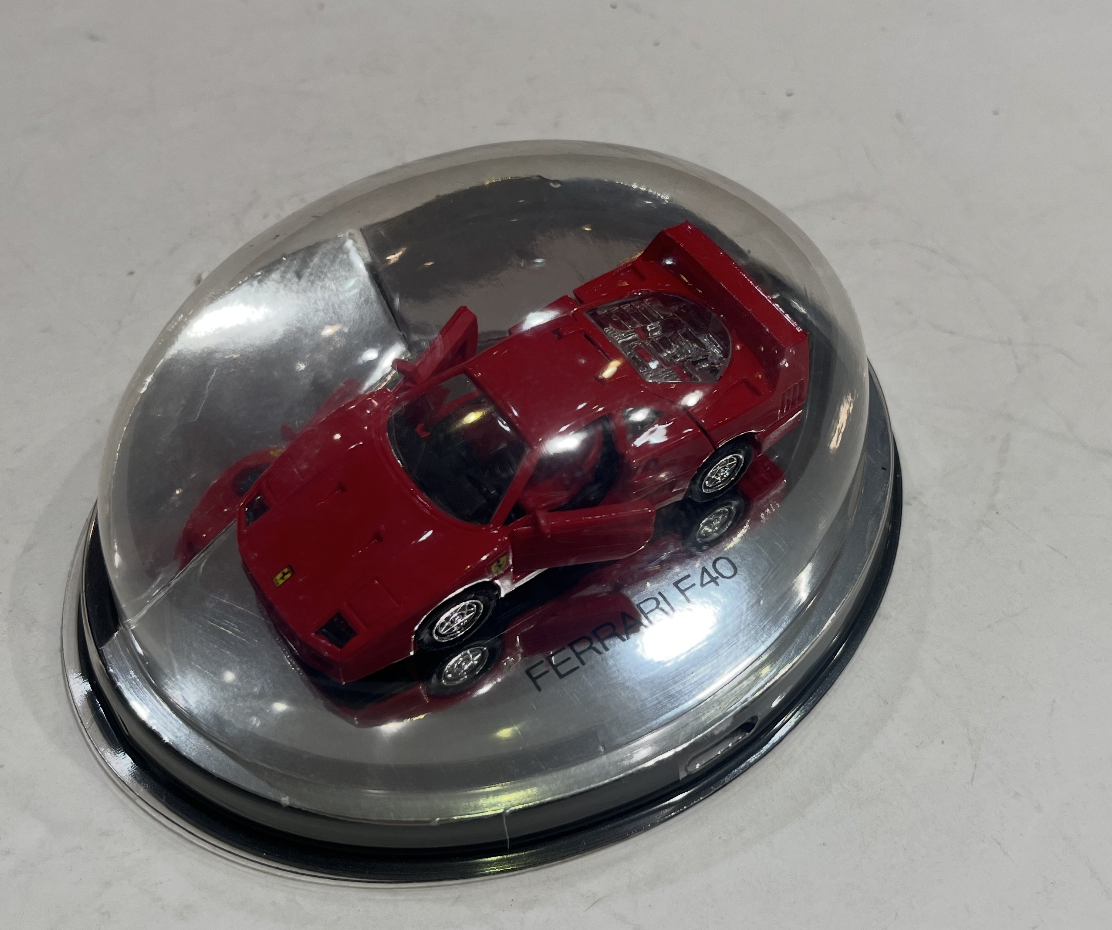 FERRARI F40 MAJORETTE DELUXE 1/64