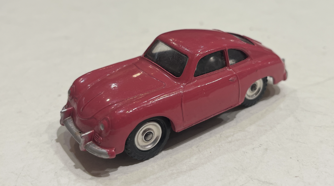 PORSCHE 356A  ROUGE DINKY TOYS 1/43