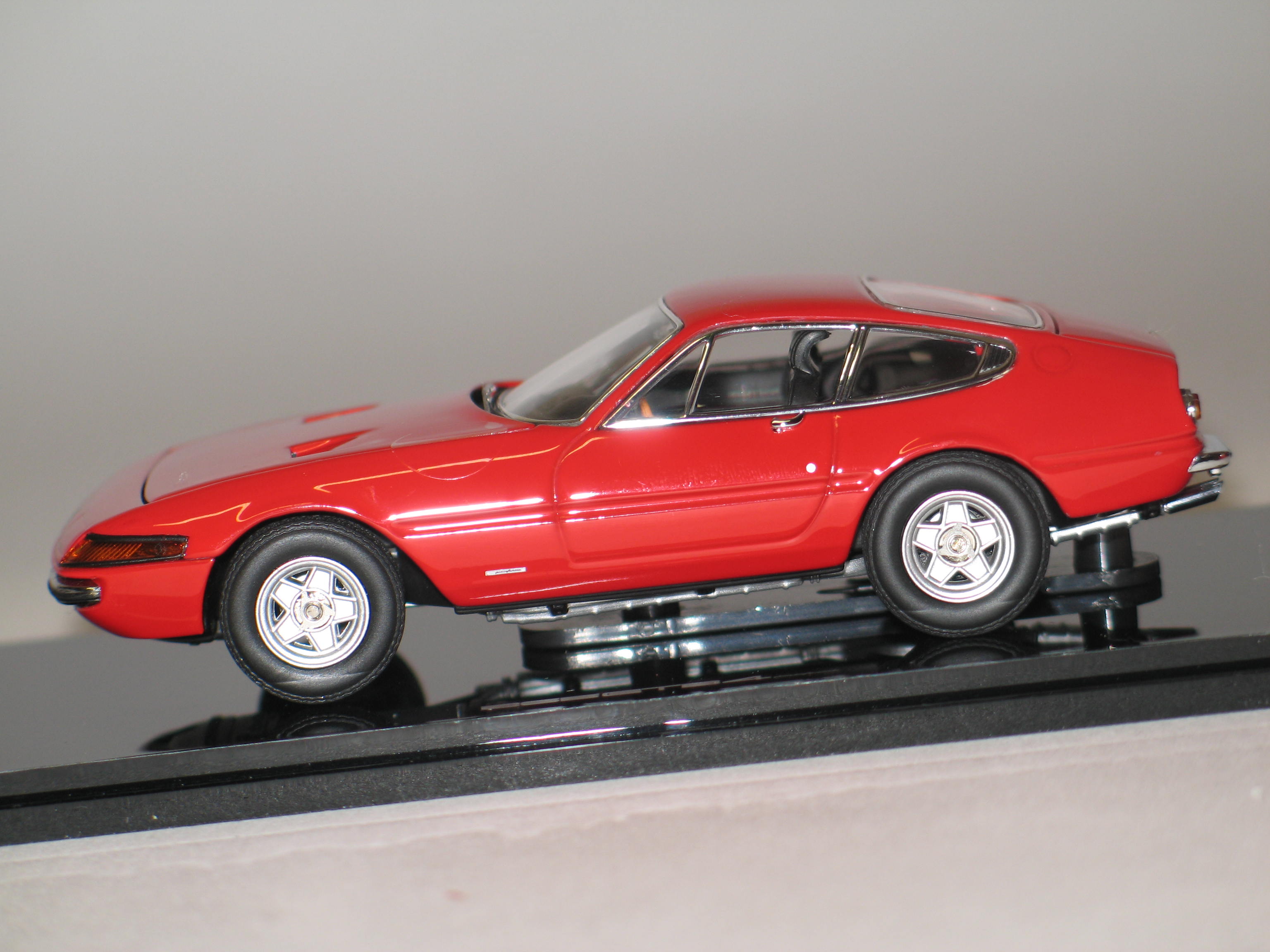 FERRARI 365 GTB/4 "DAYTONA" 1971 KYOSHO 1/43°