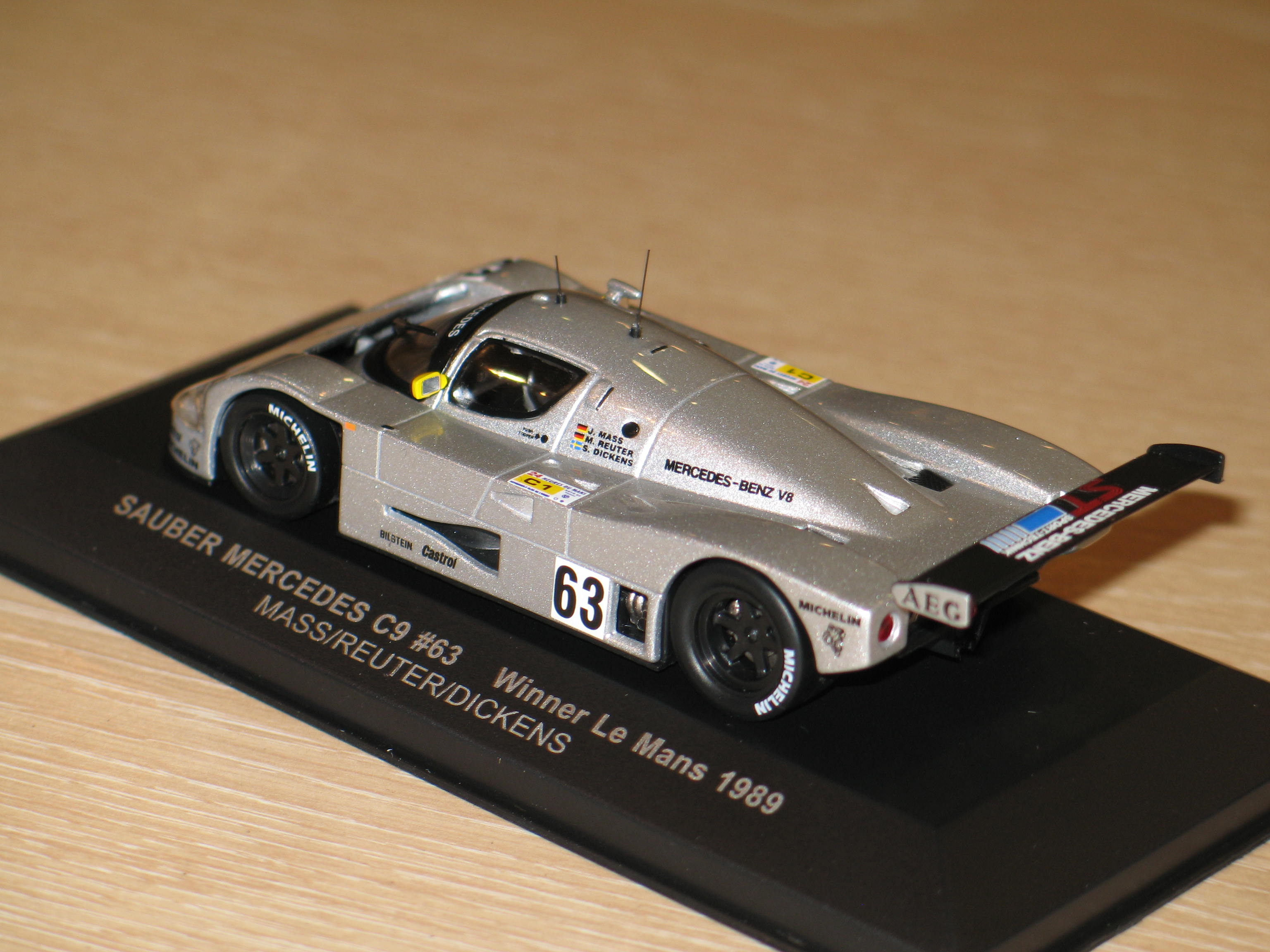 MERCEDES SAUBER C9 N°63 VQ LE MANS 1989 IXO 1/43°