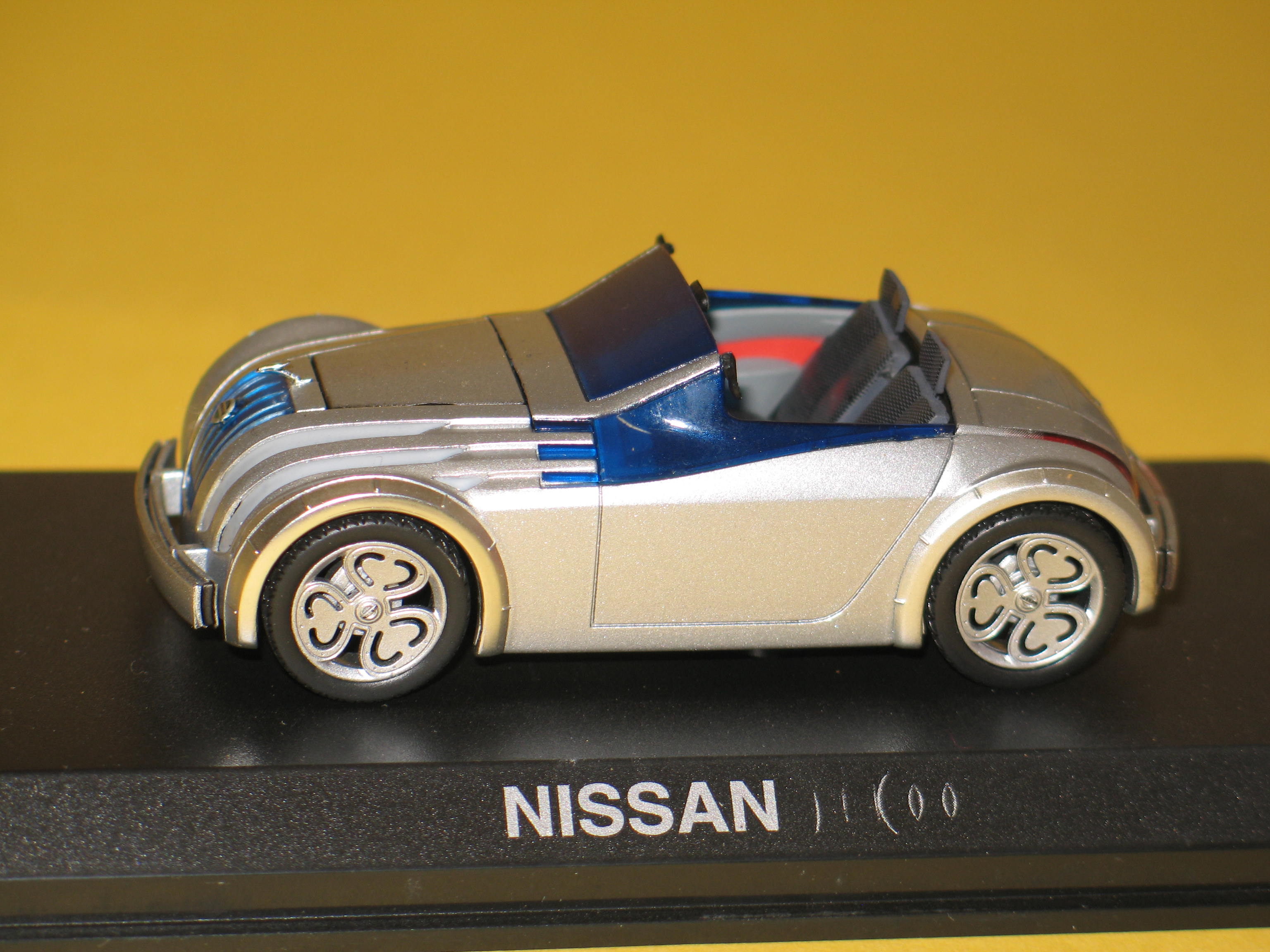 NISSAN JIKOO 2005 NOREV 1/43°