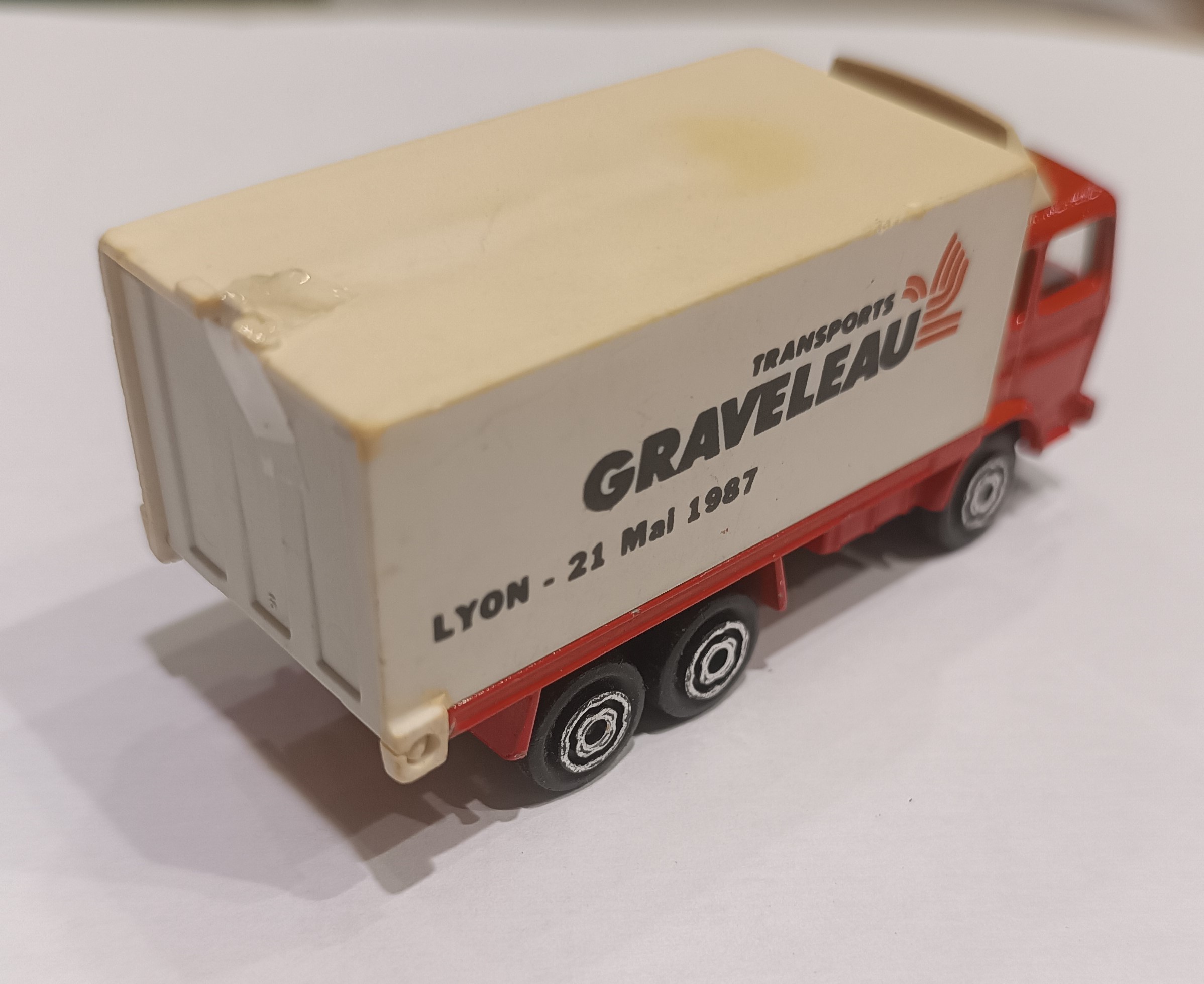 Camion transports Graveleau Majorette 1/100