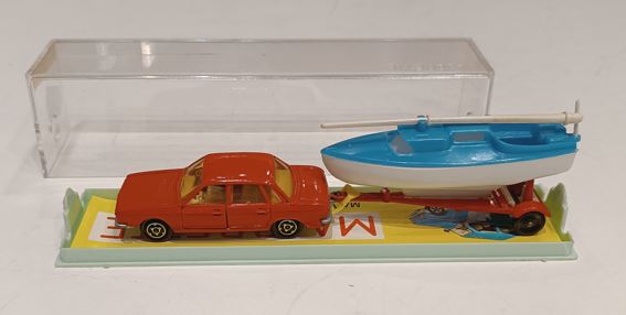 VOLKSWAGEN K70 + VOILIER MAJORETTE 1/66