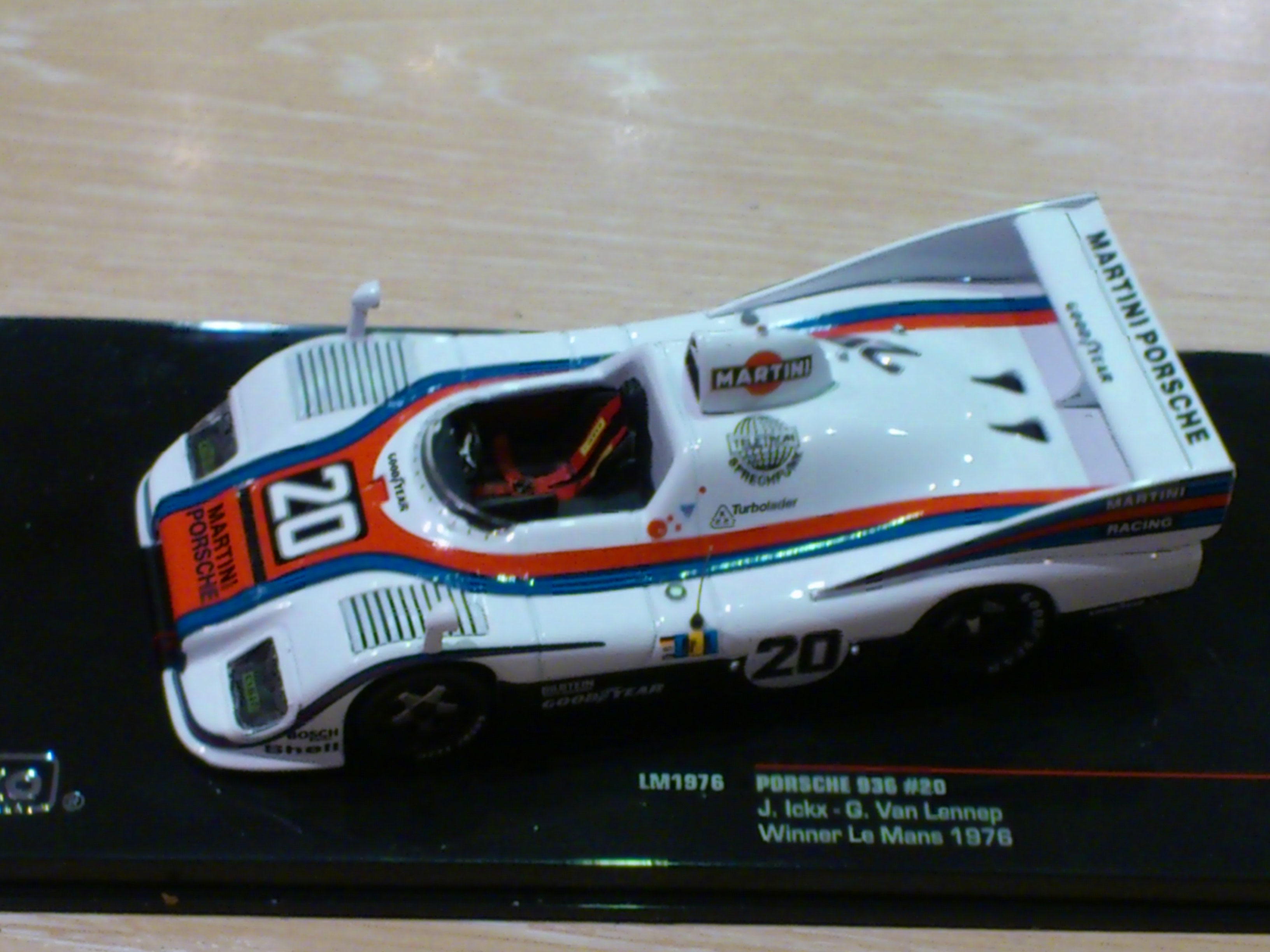 PORSCHE 936 WIN LM 1976 IXO 1/43°