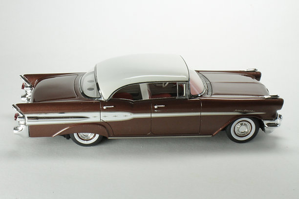 PONTIAC STAR CHIEF 1957 ROUGE "CORDOBA RED" GOLDVARG 1/43°