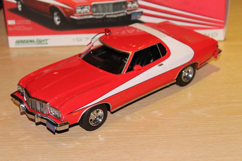 FORD GRAN TORINO STARSKY & HUTCH GREENLIGHT 1/18°