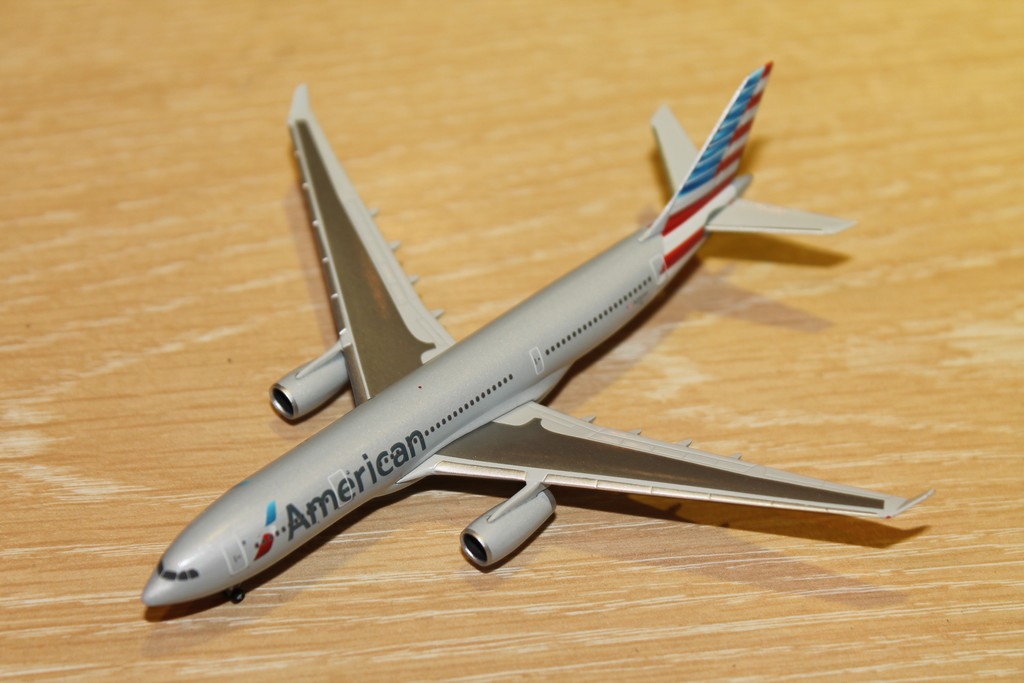AIRBUS A330-200 AMERICAN AIRLINES HERPA 1/500°