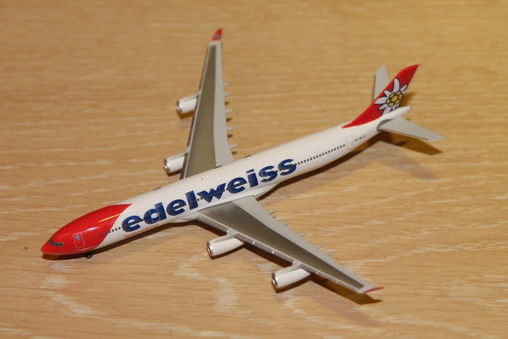 herpa Airbus A320 エデルワイス 1/500 herpa Airbus A320