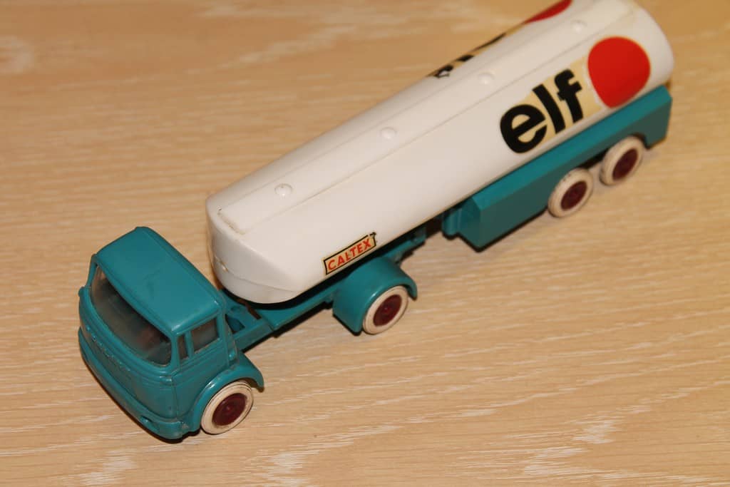 Minitrucks ? Métal SB 1/50 - Berliet TBO Transport de Citerne Sahara