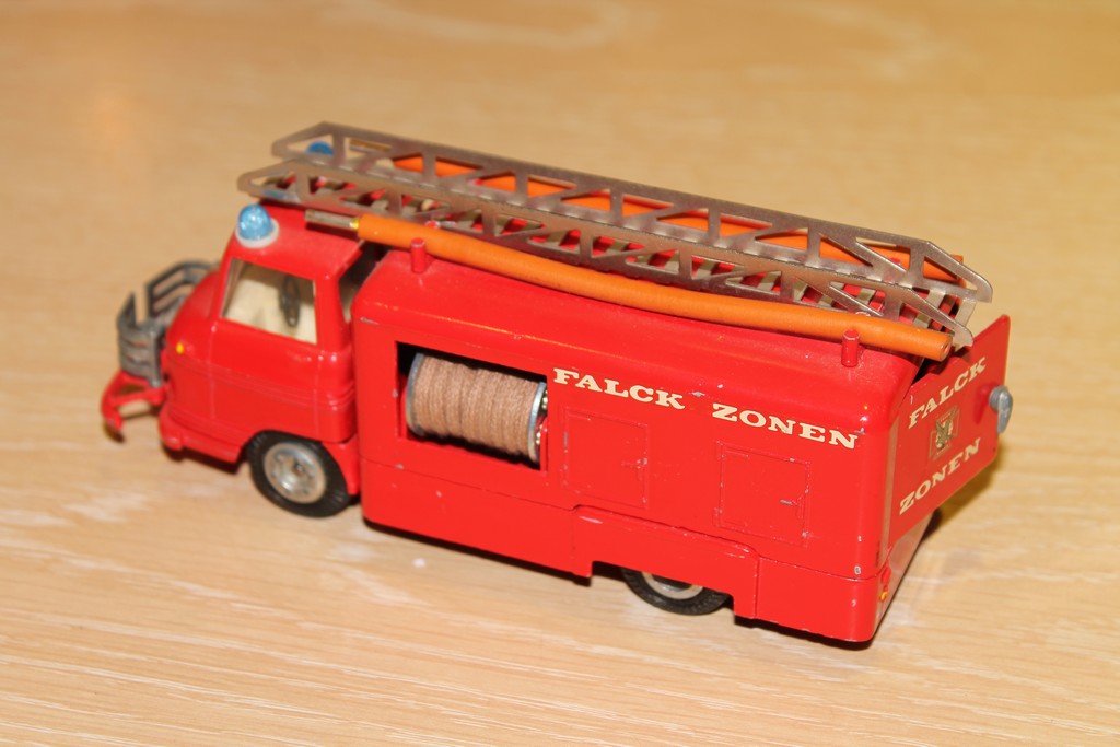 VOLVO EXPRESS POMPIER "FALK ZONEN" TEKNO 1/43°