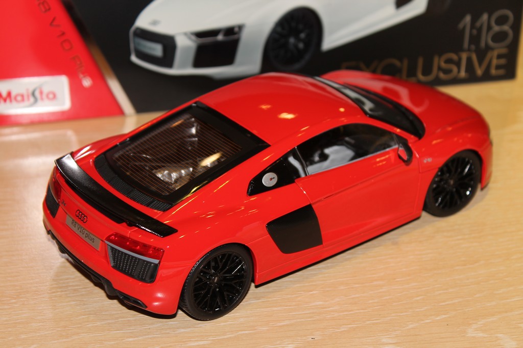 AUDI R8 V10 PLUS 2016 ROUGE MAISTO 1/18°