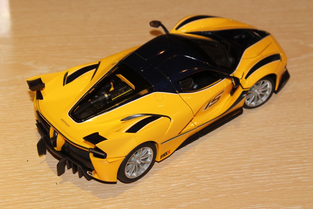 FERRARI FXX K 2016 JAUNE BURAGO 1/18°