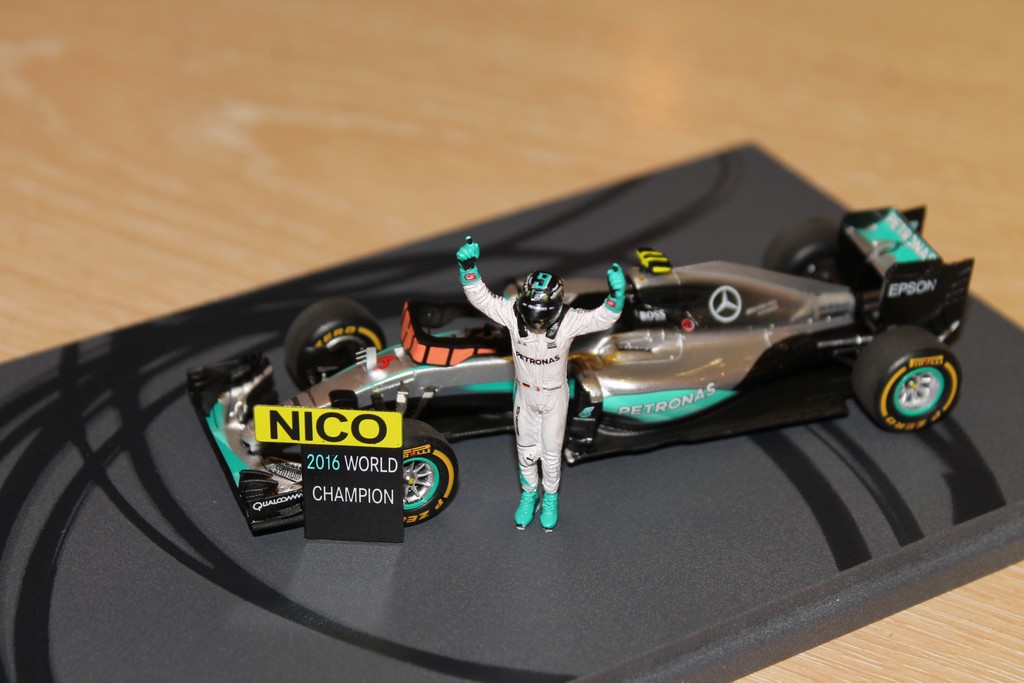 MERCEDES F1 W07 WC 2016 ROSBERG SPARK 1/43°