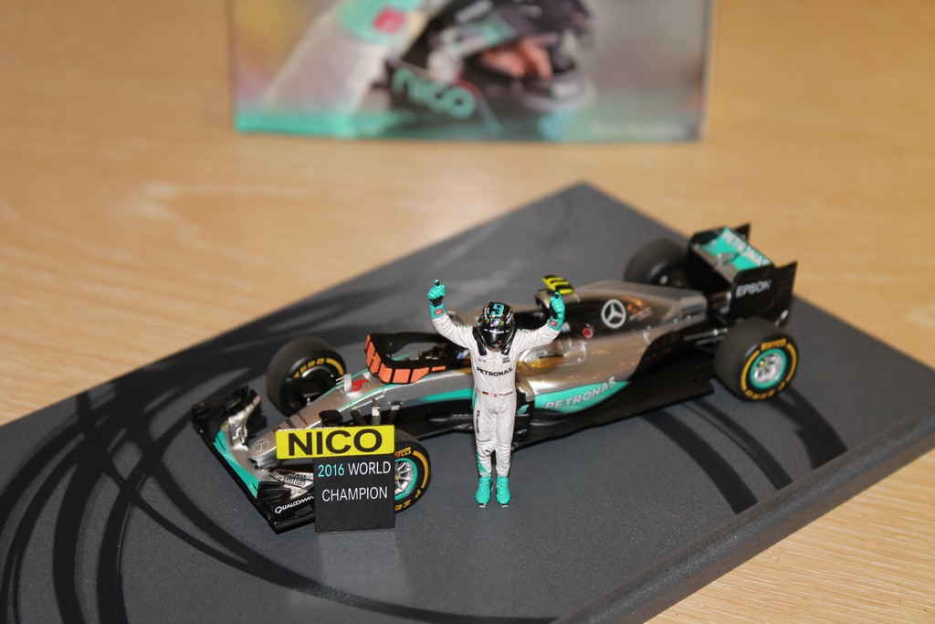 MERCEDES F1 W07 WC 2016 ROSBERG SPARK 1/43°
