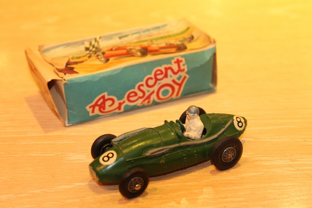 CONNAUGHT 2 LITRE CRESCENT TOYS 1/43°