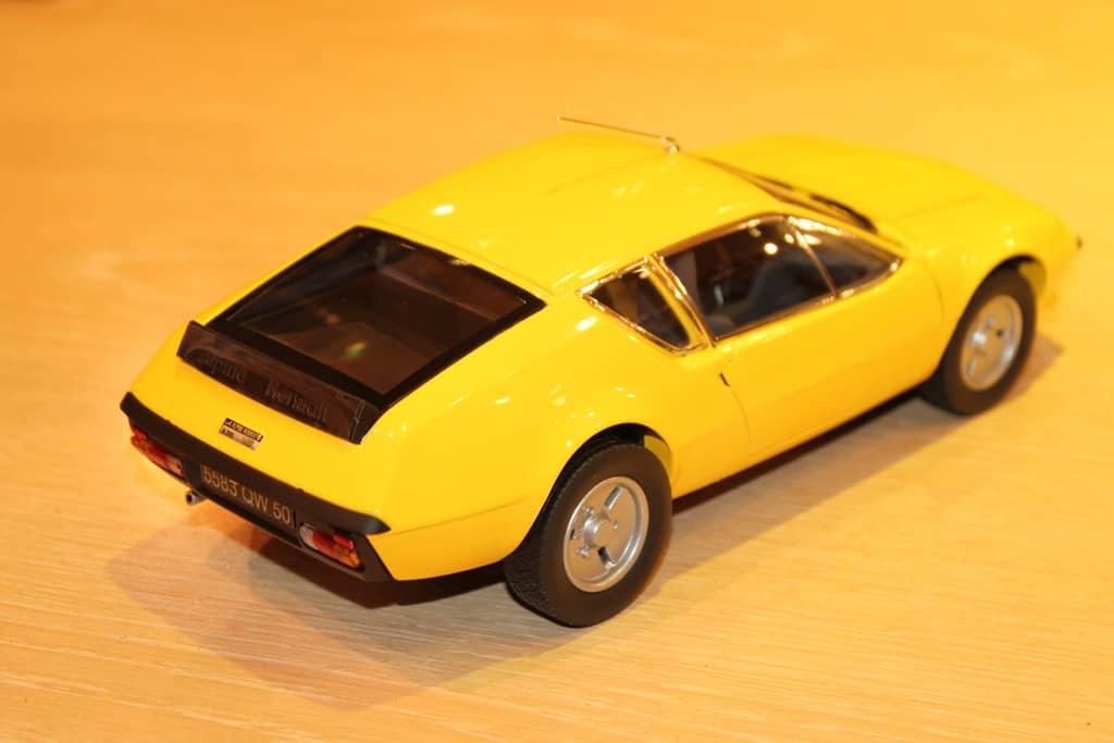 Alpine A310 V6 1981 Marron métallisé 1/18 - 200pcs