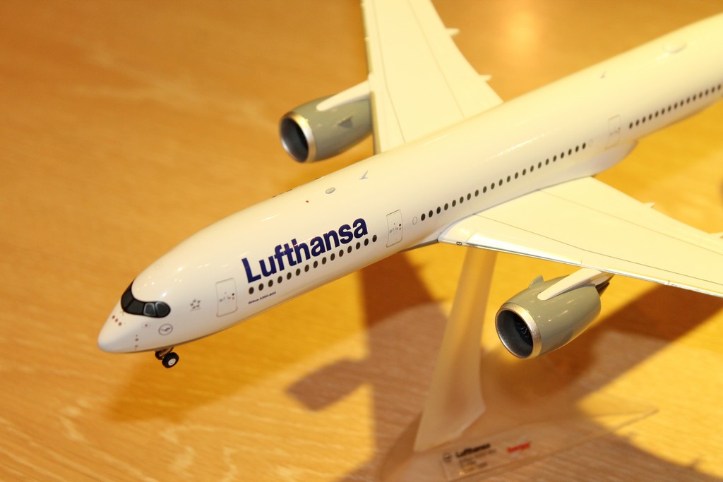 AIRBUS A350-900 LUFTHANSA 2017 HERPA 1/200°