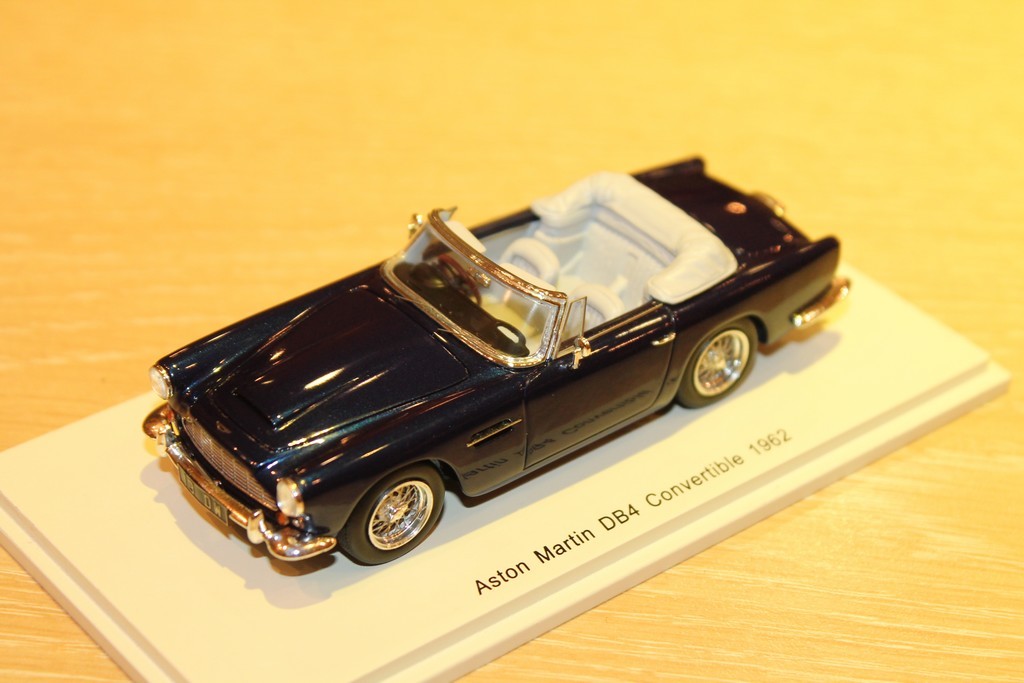 ASTON MARTIN DB4 CONVERTIBLE BLEUE 1962 SPARK 1/43°