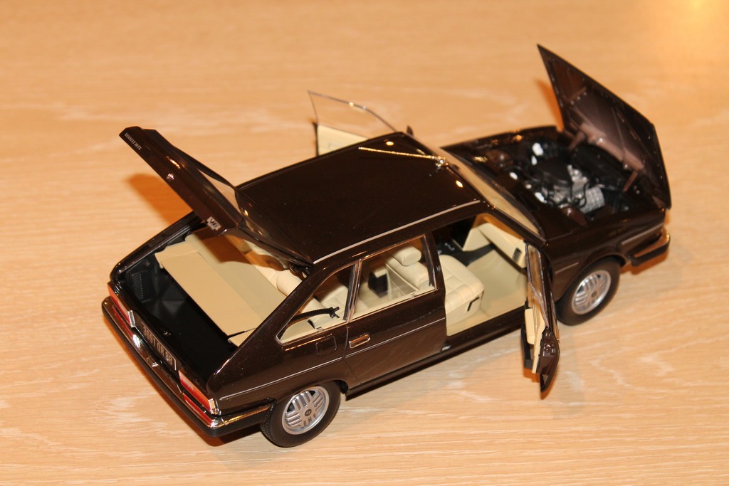 RENAULT 30 TX 1981 NOREV 1/18°