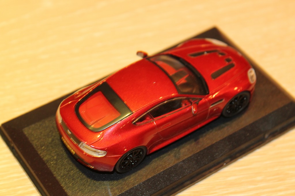 ASTON MARTIN V12 VANTAGE S ROUGE  2015 OXFORD 1/43°