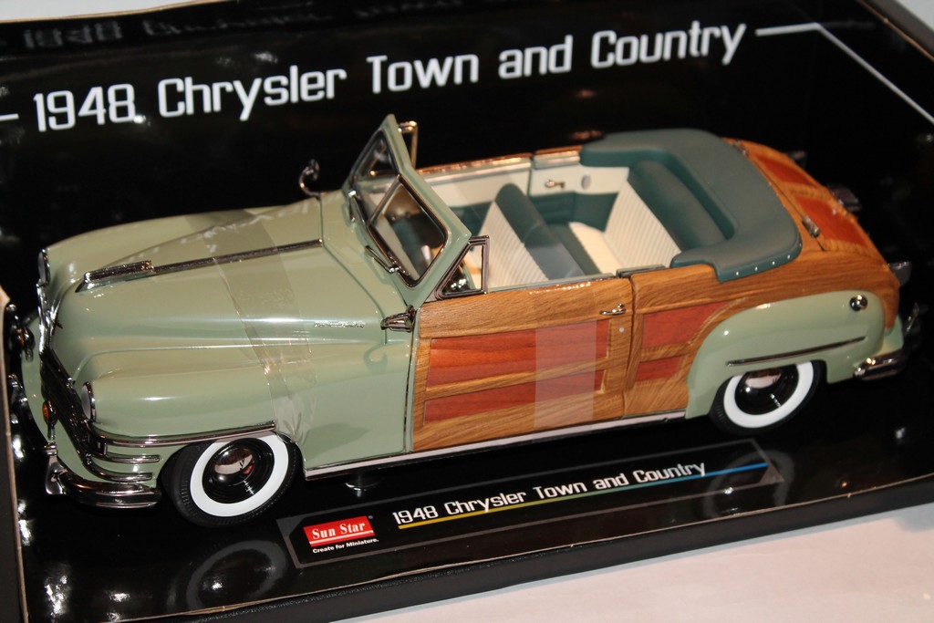 CHRYSLER TOWN & COUNTRY VERT 1948 SUNSTAR 1/18°