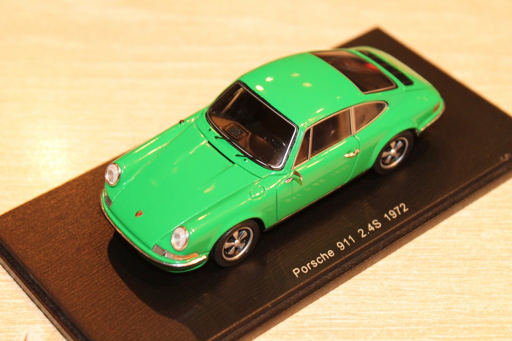 PORSCHE 911 2.4S 1972 VERTE SPARK 1/43°