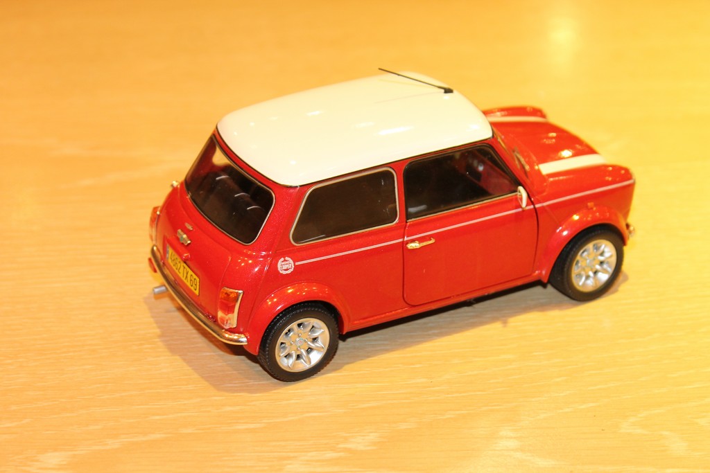 MINI COOPER 1.3L I SPORT PACK ROUGE 1997 SOLIDO 1/18°