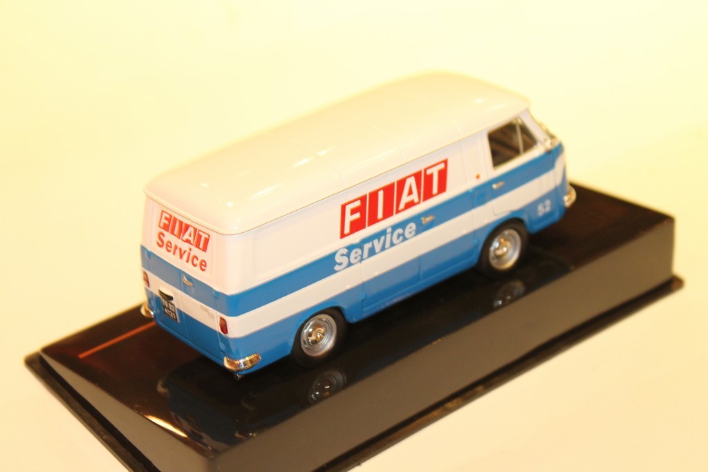 FIAT 238 VAN 1971 "SERVICE" IXO 1/43°