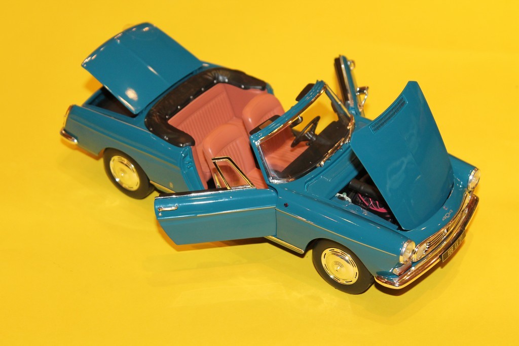 PEUGEOT 404 CABRIOLET 1967 NOREV 1/18