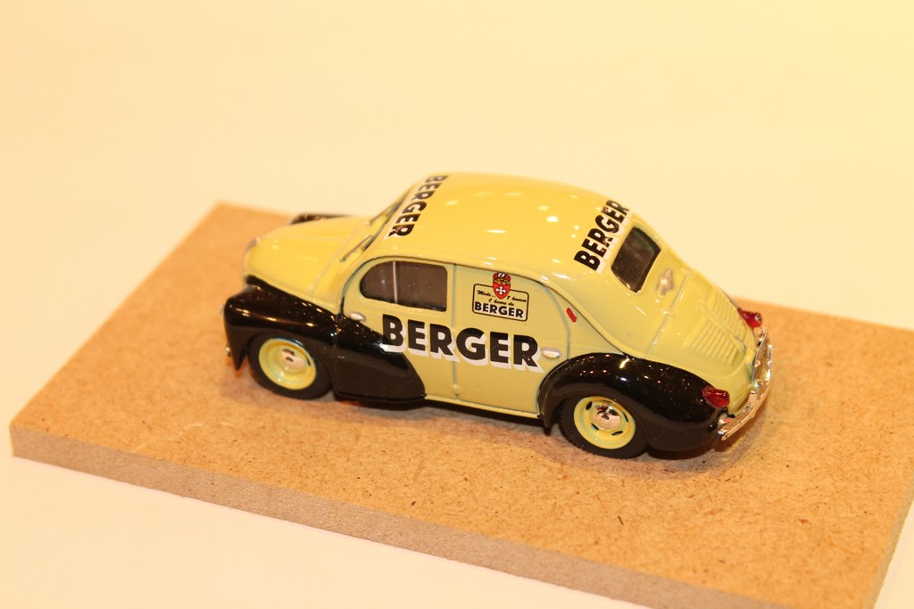RENAULT 4CV TOLEE BERGER 1956 LABEL43