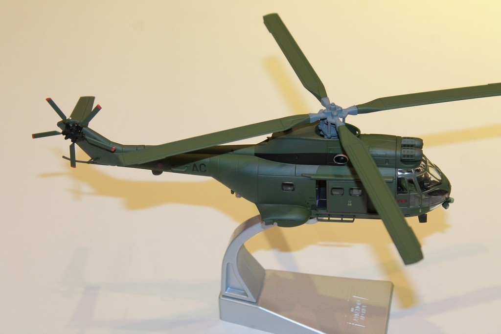 WESTLAND PUMA HC.1 XW220/AC 1997 CORGI 1/72°