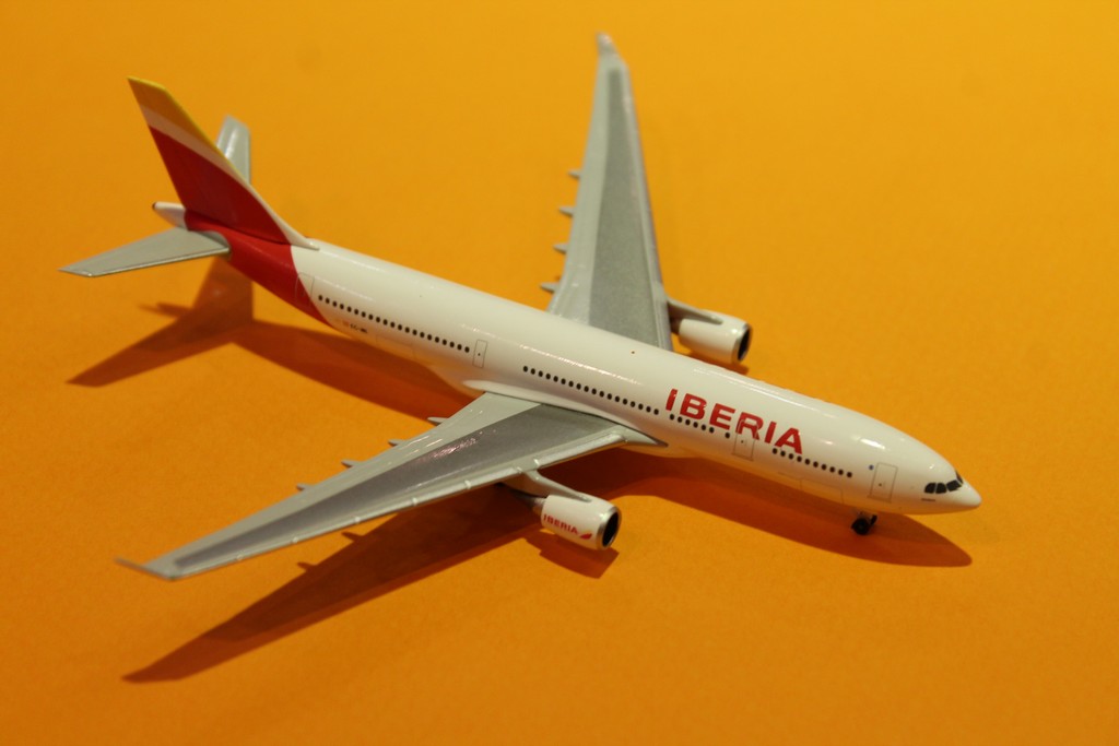 AIRBUS A330-200 IBERIA HERPA 1/500°