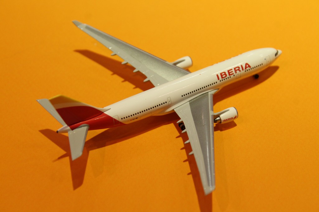 AIRBUS A330-200 IBERIA HERPA 1/500°