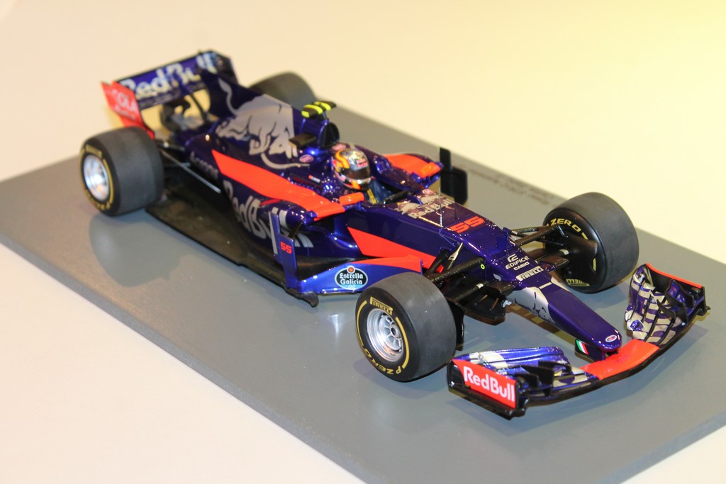 TORO ROSSO STR12 AUSTRALIE GP 2017 SAINZ SPARK 1/18°